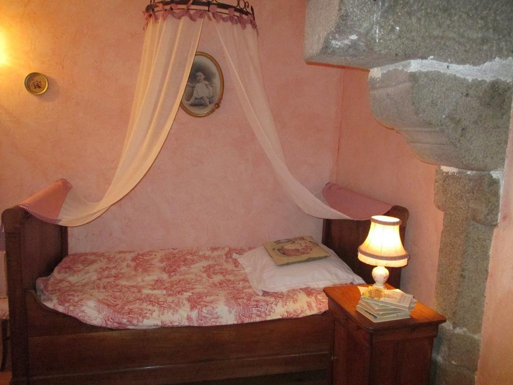 Les Sources Bed & Breakfast Poilley  Bagian luar foto