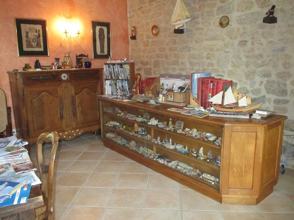 Les Sources Bed & Breakfast Poilley  Bagian luar foto