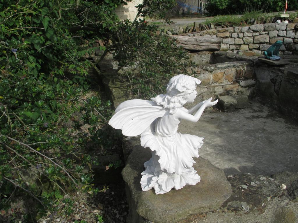 Les Sources Bed & Breakfast Poilley  Bagian luar foto